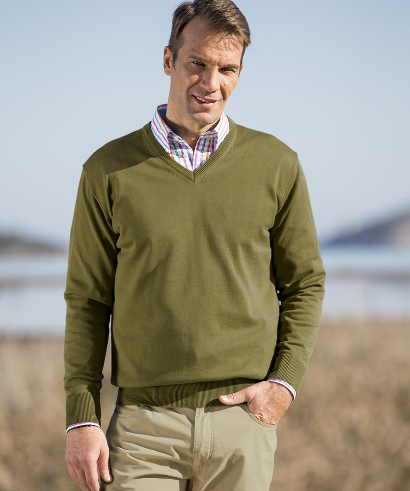 Herren Baumwoll-V-Pullover, oliv