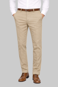 Sommer-Chino mit Flatfront